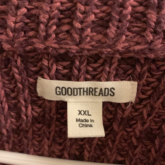 LOT #7 - Three XXL/2X Sweaters - Picture 4 of 11